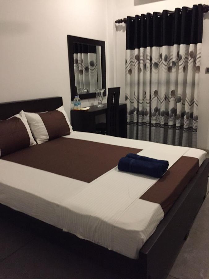Us Motel Colombo Homagama Exterior foto